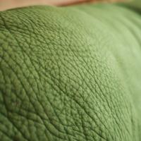 Divano in microfibra effetto pelle