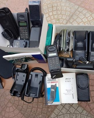 N.2 Telefoni Cellulari MOTOROLA - Mod. "E-TACS Mic