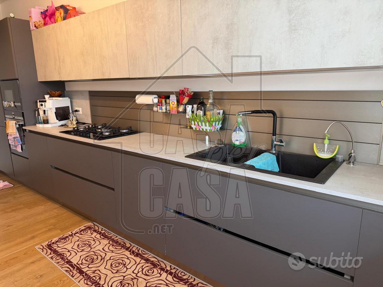 Ampio appartamento ristrutturato con 3 camere, gar - Vista 4