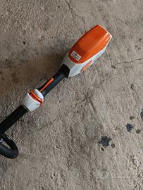 decespugliatore STIHL a batteria
