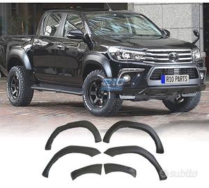 PARAFANGHI PASSARUOTA TOYOTA HILUX 16-21 LOOK REVO