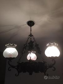 Lampadario in ferro battuto