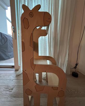 Torre Montessori giraffa in legno