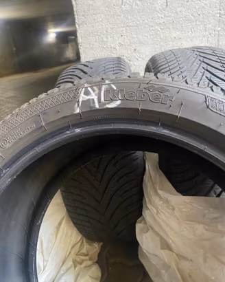 Set gomme invernali 28 chilometri KLEBER