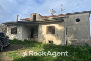 SOLUZIONE INDIPENDENTE IN BUONE CONDIZIONI