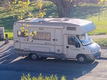 camper mobilvetta 2.8  mansardato