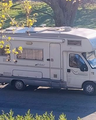 camper mobilvetta 2.8  mansardato