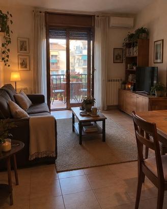 Bilocale con balcone e cantina a Seregno