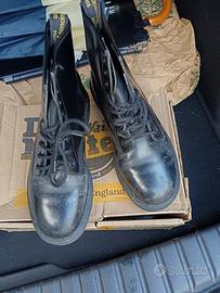 Dr. Martens 41