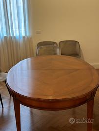 Tavolo ovale da pranzo stile antico