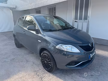 Lancia Ypsilon 0.9 TwinAir 5 porte Metano Ecochic 