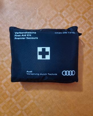 AUDI Kit Primo Soccorso Din 13164 Originale NUOVO