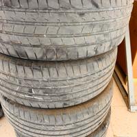 Treno gomme 235/60/18