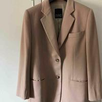 Giacca da donna in lana cashmere marca Loro Piana 