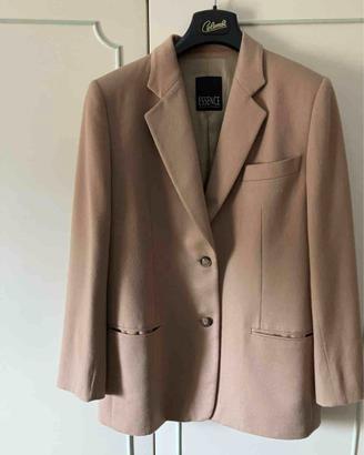 Giacca da donna in lana cashmere marca Loro Piana 