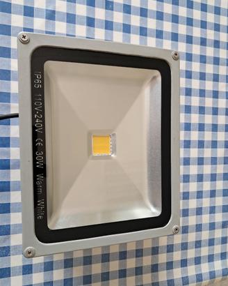 Faro esterno a led