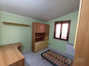 Pomezia quadrilocale arredato con terrazzo/giardin