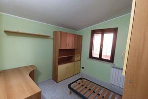 Pomezia quadrilocale arredato con terrazzo/giardin