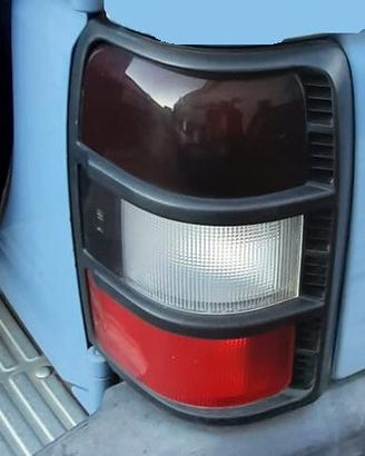 MITSUBISHI PAJERO 1998 - STOP POSTERIORE DESTRO E 