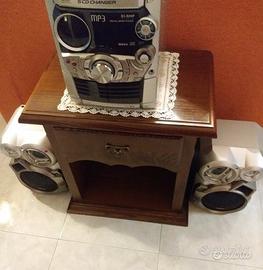 Mobile in legno massello