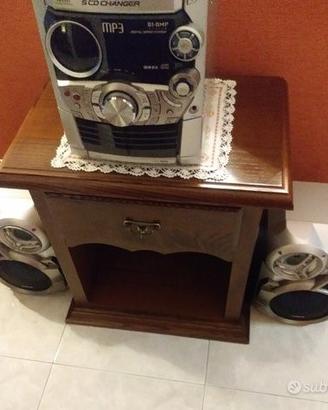 Mobile in legno massello