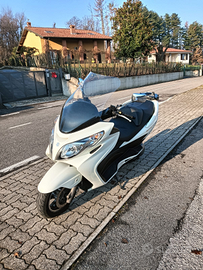 Scooter bianco