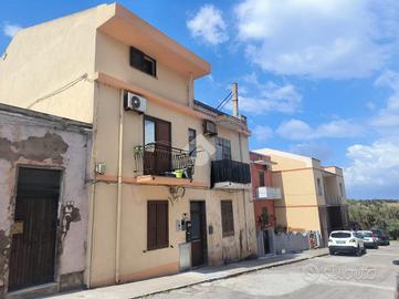 2 LOCALI A PORTO TORRES