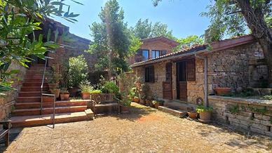 Casale a Proceno