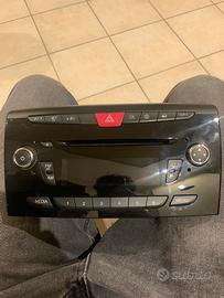 Autoradio lancia Ypsilon 2015 non funzionante