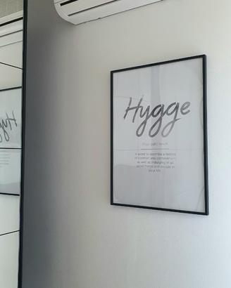Quadro Hyge con copertura in vetro 50x70 cm