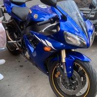 yamaha R1