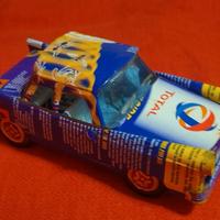 macchinina africana giocattolo in  latta