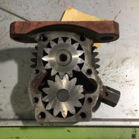 Pompa olio trattore Carraro