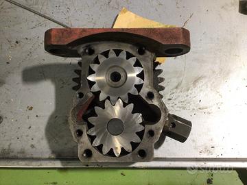 Pompa olio trattore Carraro