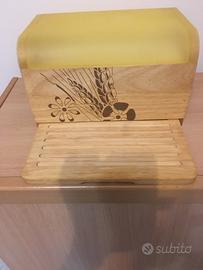 Portapane e altro per la casa