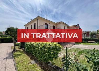 3 LOCALI A ADRO