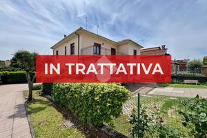 3 LOCALI A ADRO