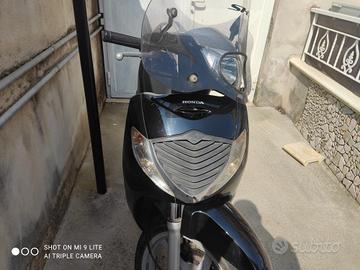 Honda Sh 150ie 