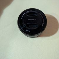 Obiettivo Sony 16-50mm f/3.5-5.6 OSS