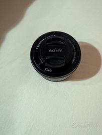 Obiettivo Sony 16-50mm f/3.5-5.6 OSS