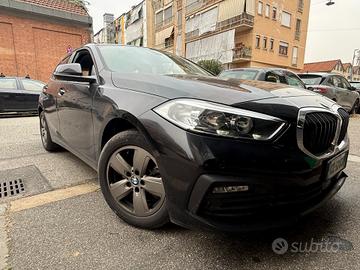 Bmw 116 116d 5p. Business Advantage