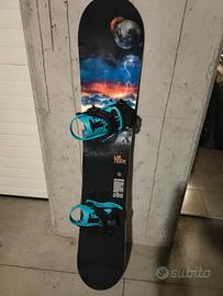 Tavola da snowboard Libtech con attacchi Union 
