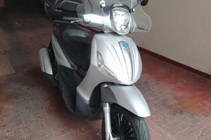 Scooter Beverly 300s