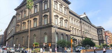 3 LOCALI A NAPOLI