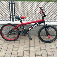 BMX Instinct Rossa e Nera