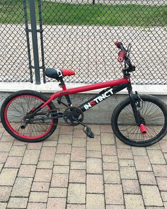 BMX Instinct Rossa e Nera