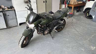 Kawasaki Z750 2.900 €