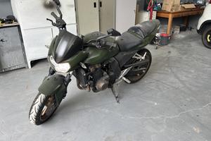 Kawasaki Z750 2.900 €