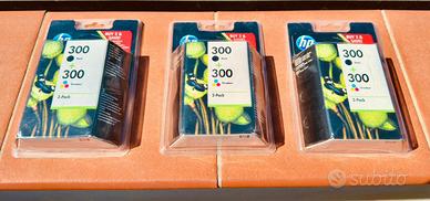 3 Pack HP 300 Originali (Nero + Colore)  Sigillate