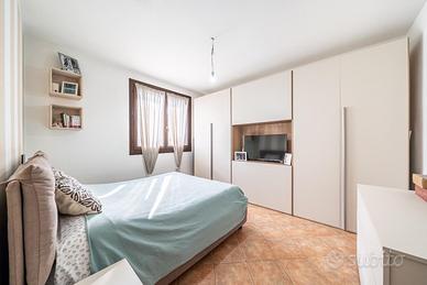 Armadio + comò + comodini